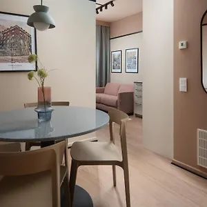 Sky Apartments, Hotell